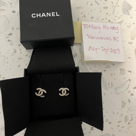 Chanel stud earrings - Picture 1 of 1